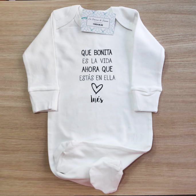PIJAMA QUE BONITA ES LA VIDA... + NOMBRE