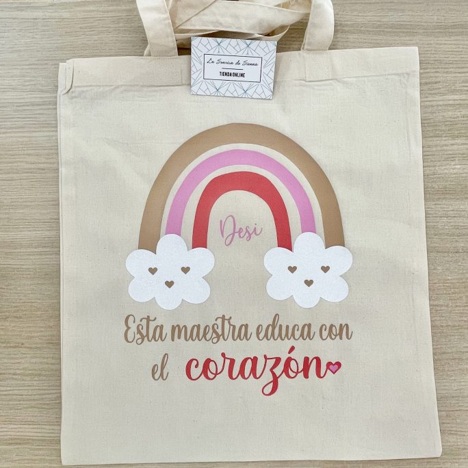 TOTE NATURAL - ESTA MAESTRA EDUCA CON EL CORAZÓN